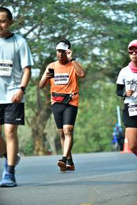 BIB: 43043
                            <button type="button" onclick="openModal(10123375)" class="btn btn-primary btn-sm float-right btn-popup" data-toggle="modal" data-target=".modal-high-quality">
                        <i class="fas fa-shopping-cart"></i> Add to Cart
                    </button>
                                            <button type="button" onclick="isThisMe(10123375, true)" class="btn btn-success btn-sm float-right btn-popup btn-isme hidden" data-toggle="tooltip" data-placement="bottom" title="นี่คือรูปของคุณใช่ไหม คลิกที่นี่เพื่อเอาเข้าอัลบั้ม">
                        <i class="fas fa-plus"></i> Add to album
                    </button>
                    <button type="button" onclick="isThisMe(10123375, false)" class="btn btn-warning btn-sm float-right btn-popup btn-isnotme hidden">
                        <i class="fas fa-ban"></i> Remove from album
                    </button>